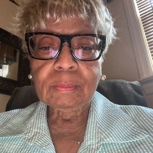 Meet your Posher, Eunice